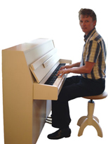 Pianist Valto Savolainen